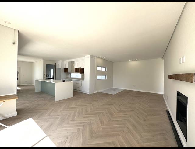 4 BEDROOM FREESTANDING FOR SALE IN SANDOWN